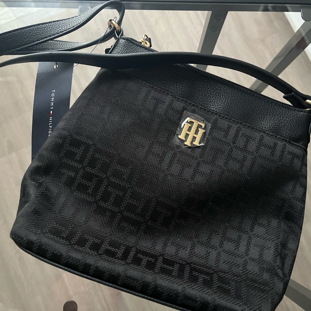 Tommy Hilfiger crossbody bag